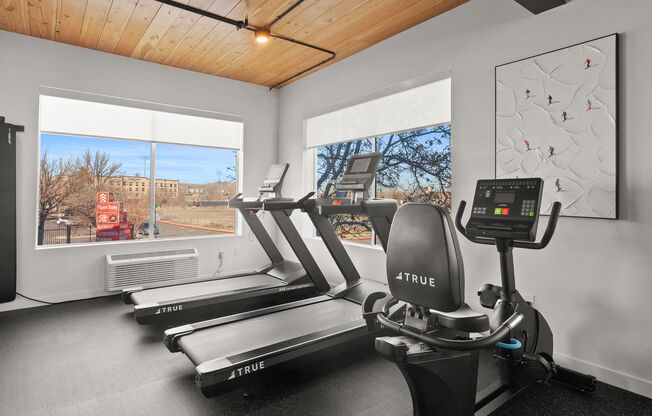 Studio, 1 bath, 540 sqft, $1,665, Unit 416