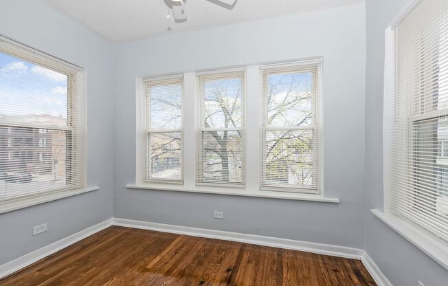 2 beds, 1 bath, 1,000 sqft, $1,370.42, Unit 6100-2E