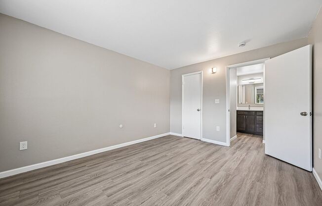 1 bed, 1 bath, 640 sqft, $1,300, Unit 204