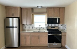 610 W 3 AVE