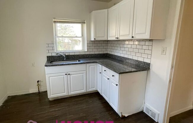 3 BEDS 1 BATH | FREE PRE SCREEN | OVER 1200 SQFT!