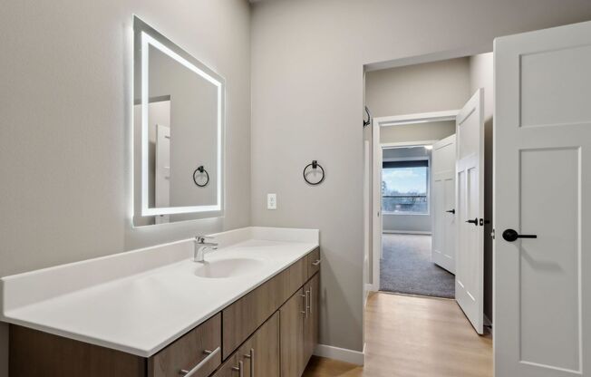 2 beds, 2 baths, 1,140 sqft, $2,255, Unit 5604-124