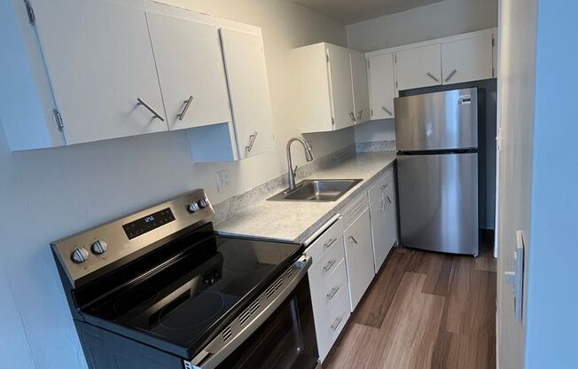 Montrose Apartmentss