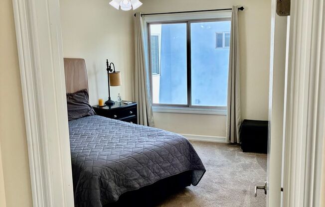 #110: WHITE HOUSE - UNOFFICIAL (JEFF GINSBURG ROOMMATES)