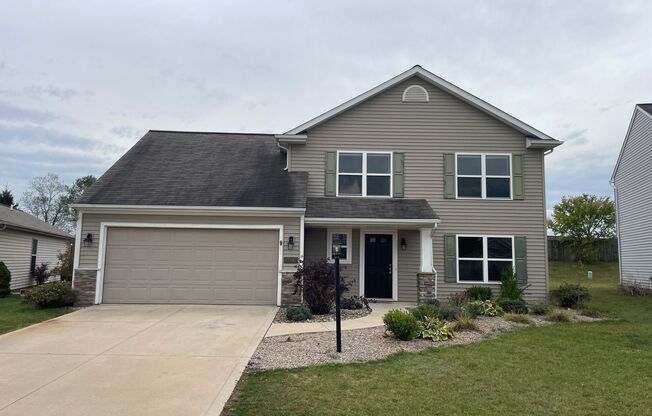 4 beds, 2.5 baths, $2,195