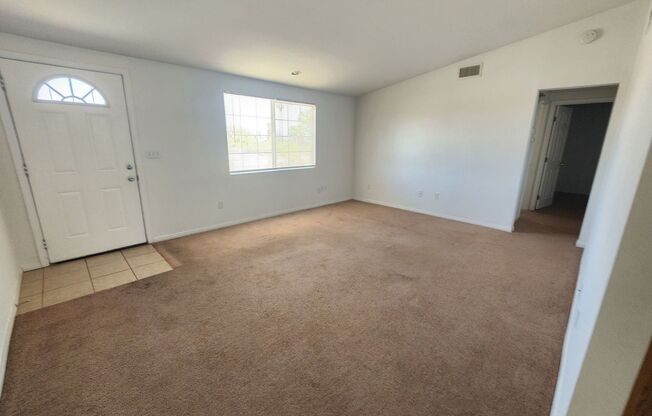 2 beds, 1 bath, $1,300