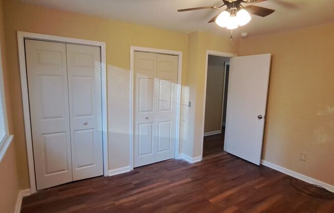 4 beds, 2 baths, $1,595