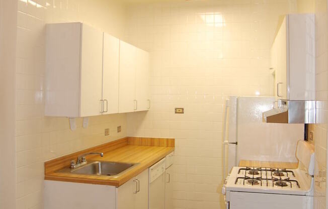 Studio, 1 bath, 425 sqft, $1,575, Unit 429-106