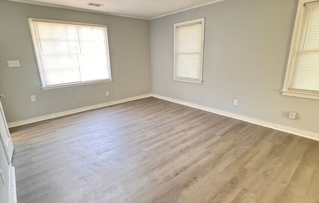 3 beds, 2 baths, $1,500