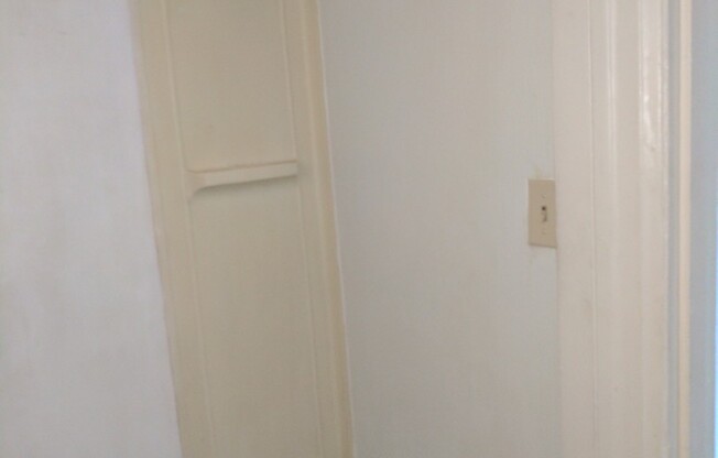 1 bed, 1 bath, $1,195, Unit Apt. 07