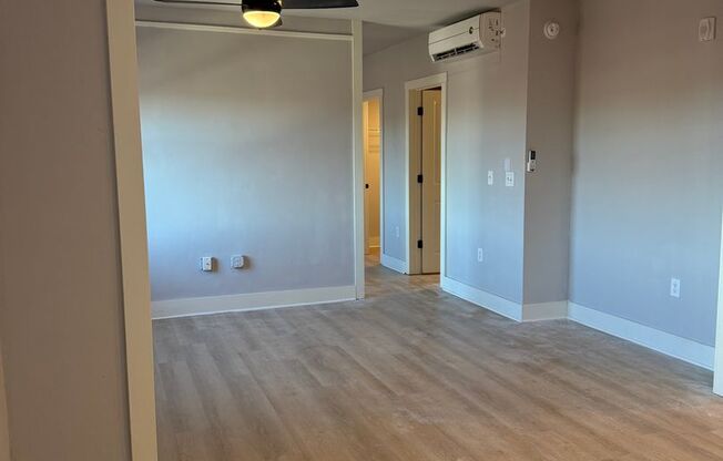 1 bed, 1 bath, 560 sqft, $1,375, Unit 307