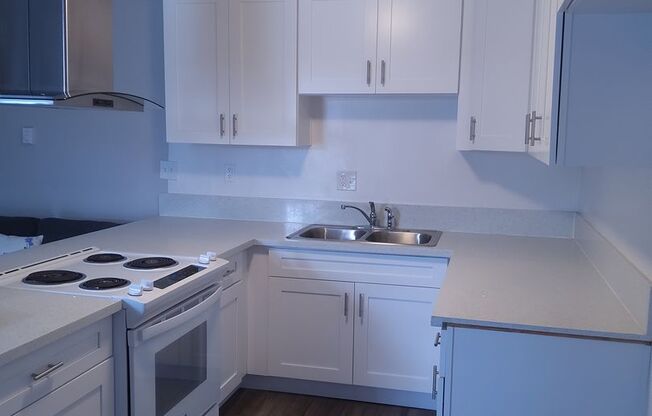 Cyrano Apartments