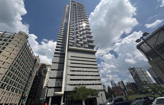 235 W VAN BUREN AVE