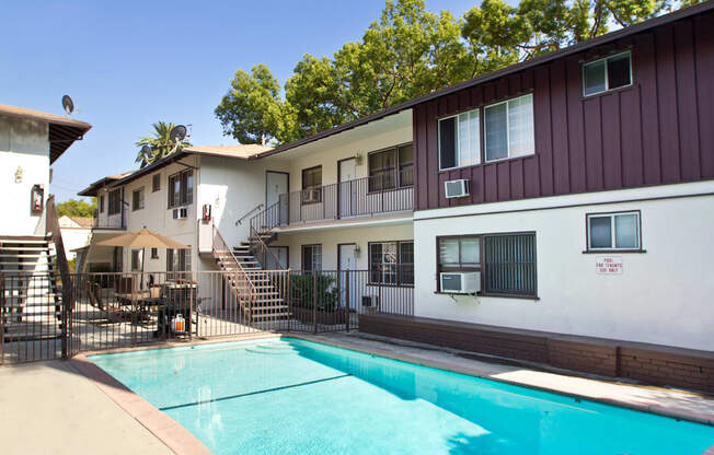 Verdugo Plaza Apartments