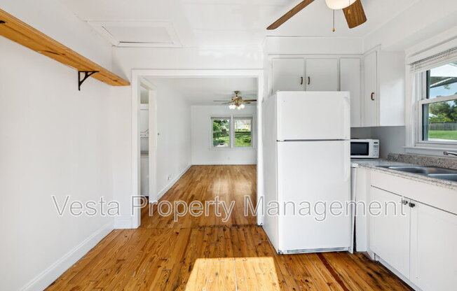131 MOODY AVE