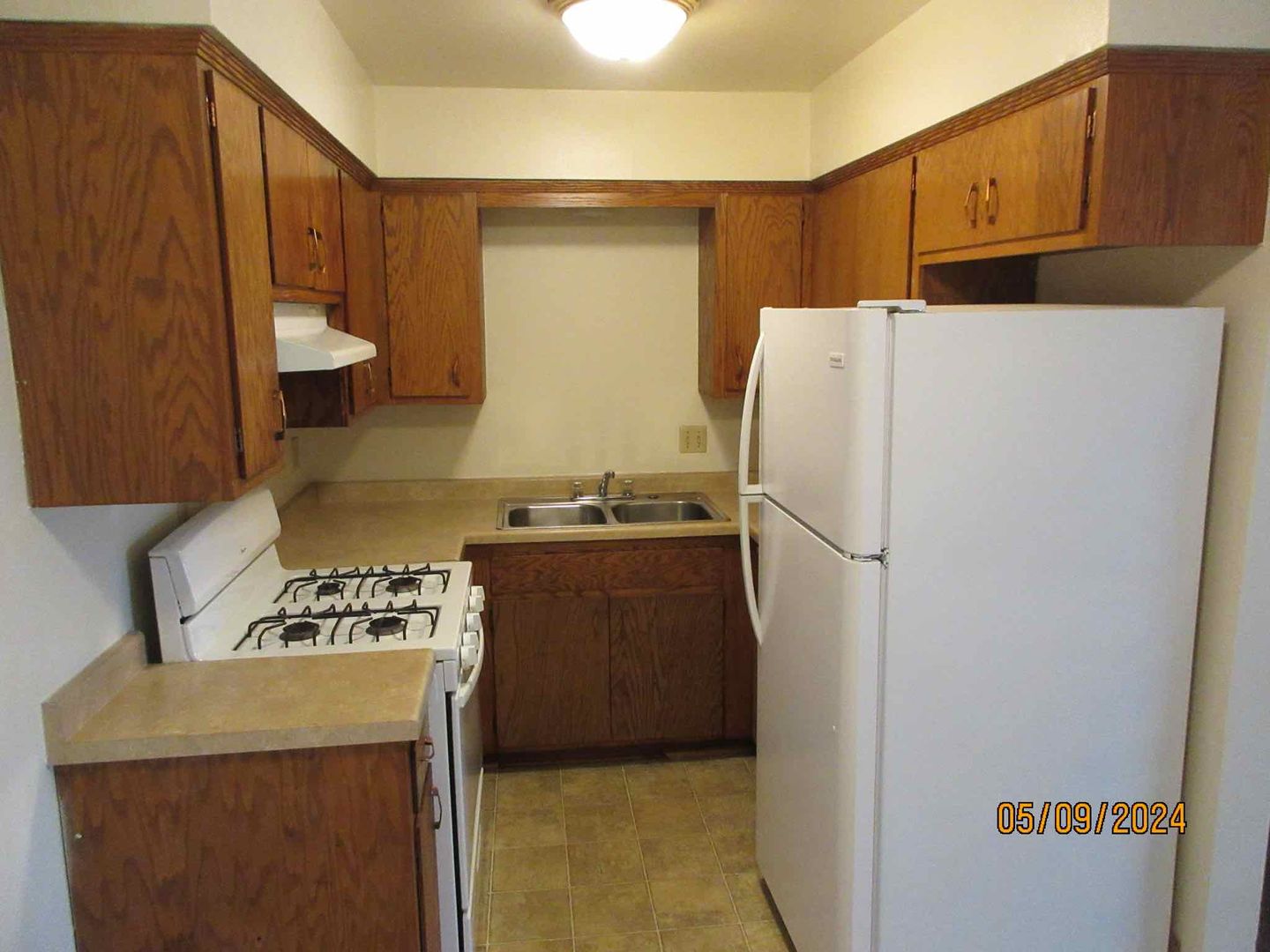Available August 2025 Large 2 BD 1.5 Bath - Free heat, water, parking