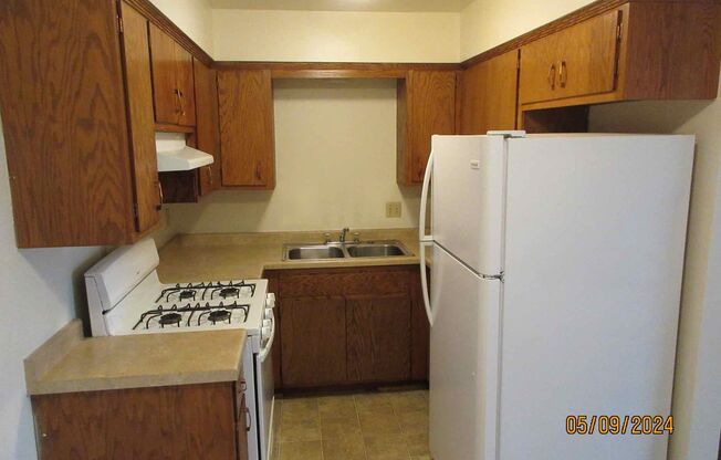 Available August 2025 Large 2 BD 1.5 Bath - Free heat, water, parking