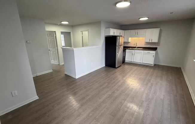 2 beds, 1 bath, 855 sqft, $999, Unit 3366-04