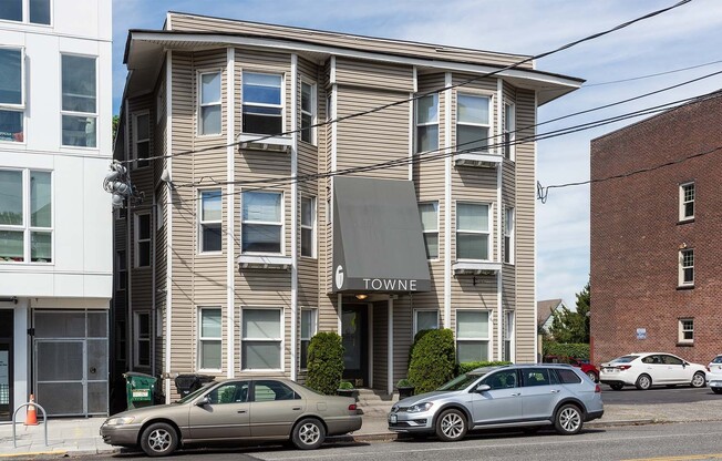 Studio, 1 bath, 356 sqft, $1,375, Unit 301