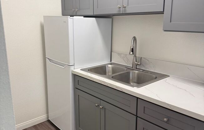 Studio, 1 bath, $1,045, Unit 12