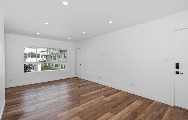 1563 Gordon St - Now Offering a $500 Look & Lease Credit on Select Units!