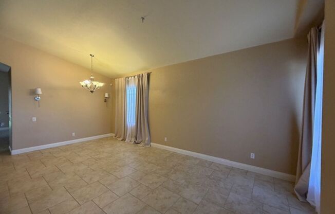 GORGEOUS 4 BEDROOM SINGLE STORY HOME