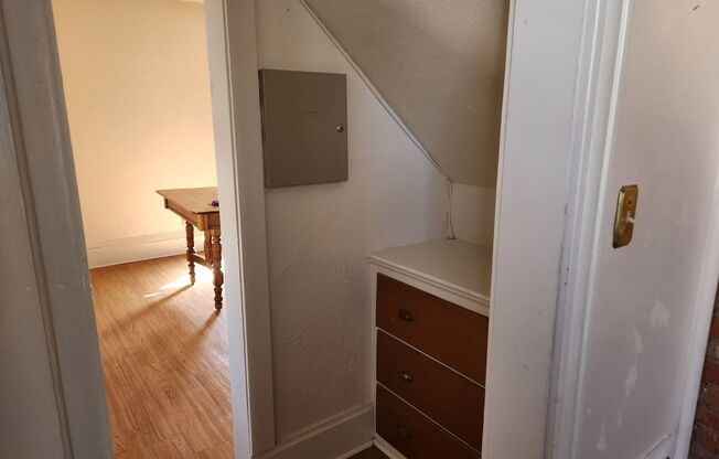 1 bed, 1 bath, 700 sqft, $1,050, Unit 716 EB 2