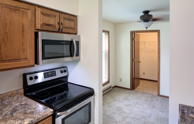 2 beds, 1 bath, $1,695