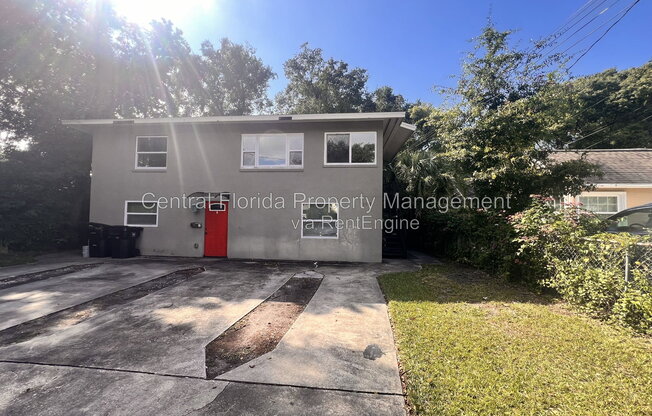 1110 POINSETTIA AVE