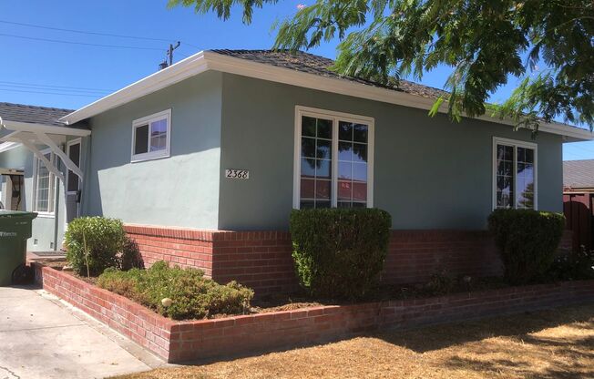 2366-2368 Patricia Dr