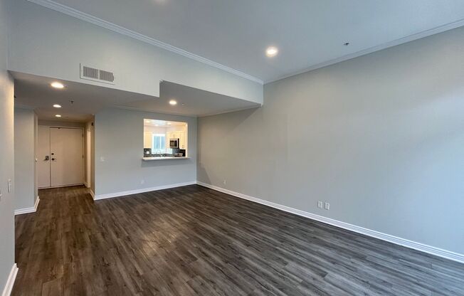 3 beds, 2 baths, 1,250 sqft, $3,898, Unit 302