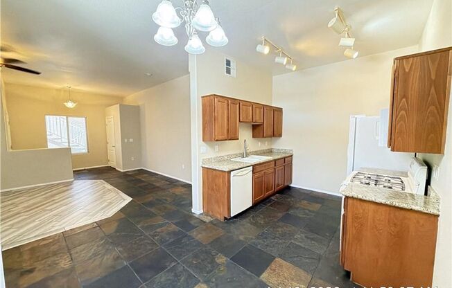 2 beds, 2 baths, $1,437