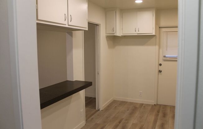 2 beds, 1 bath, $2,400