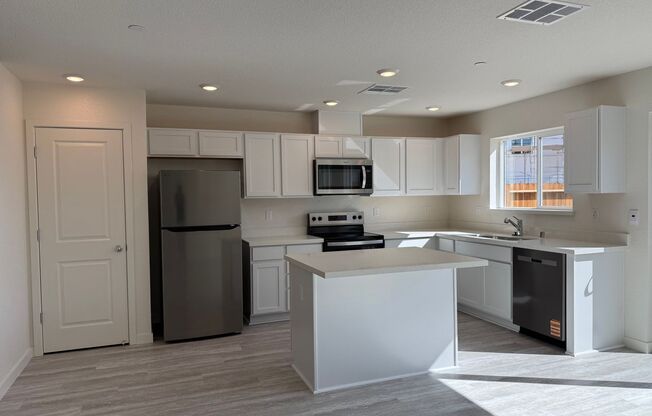 4 Bed 2.5 Ba 2 Story 2 Car