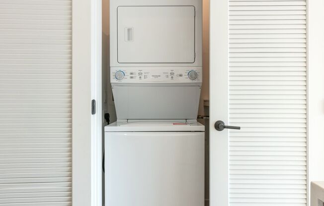 1 bed, 1 bath, 650 sqft, $1,595, Unit 305