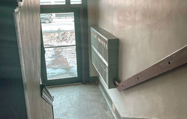 Ingersoll Flats - Urban Living!