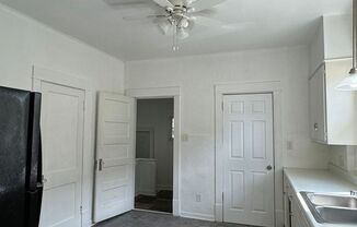 2 beds, 1 bath, $1,050