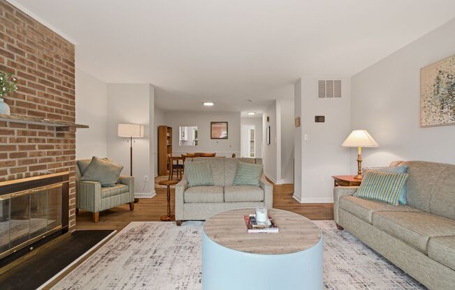 Furnished Arlington Townhouse for Rent- Garage Parking, Amazing Location