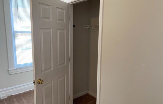 2 beds, 1 bath, $1,550