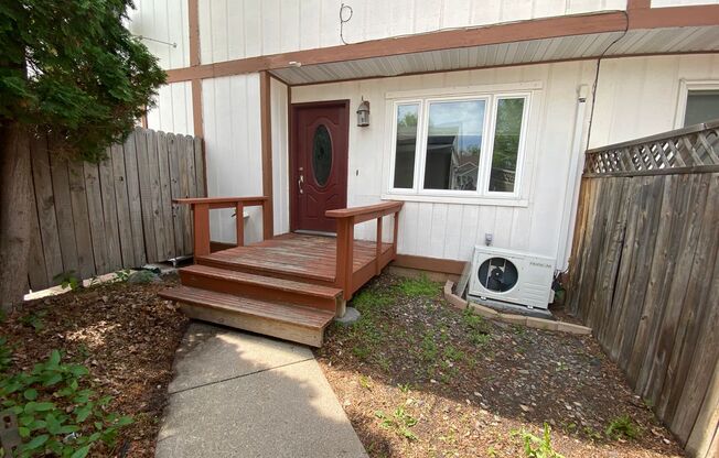 3 beds, 1 bath, $1,400