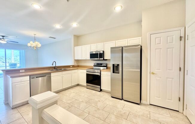 **STRATFORD PLACE**3 BED/2 BATH**TOWNHOME**GARAGE**CENTRAL NAPLES**ANNUAL RENTAL**