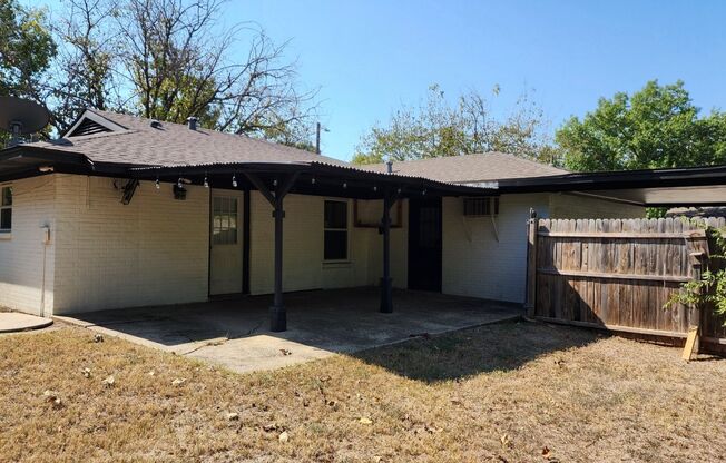 3 beds, 1 bath, $1,800