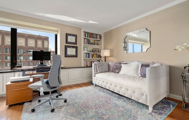 65 E India Row