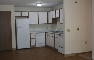 2 beds, 1 bath, $1,095, Unit 300-201