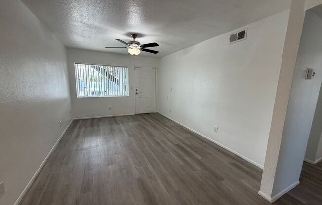 2 beds, 1 bath, 950 sqft, $1,225, Unit 208