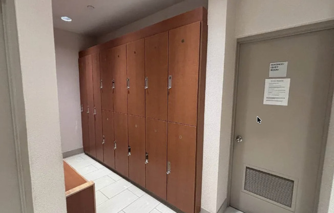 1 bed, 1 bath, 600 sqft, $5,100, Unit 4E