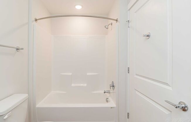 2 beds, 2 baths, 806 sqft, $1,725, Unit Unit 805