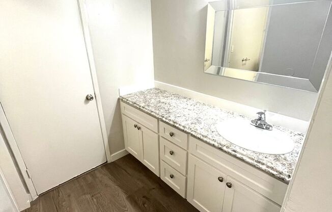2 beds, 1 bath, 953 sqft, $2,250, Unit Unit 116