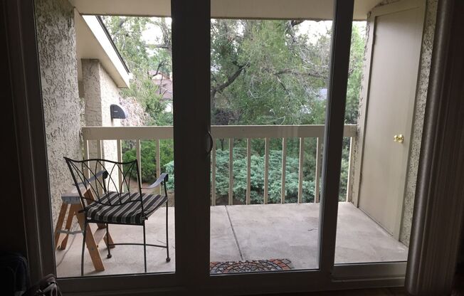 2 beds, 2 baths, $2,100, Unit # 7033