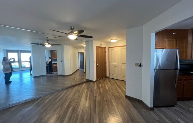 2 beds, 2 baths, $2,200, Unit UNIT 2220